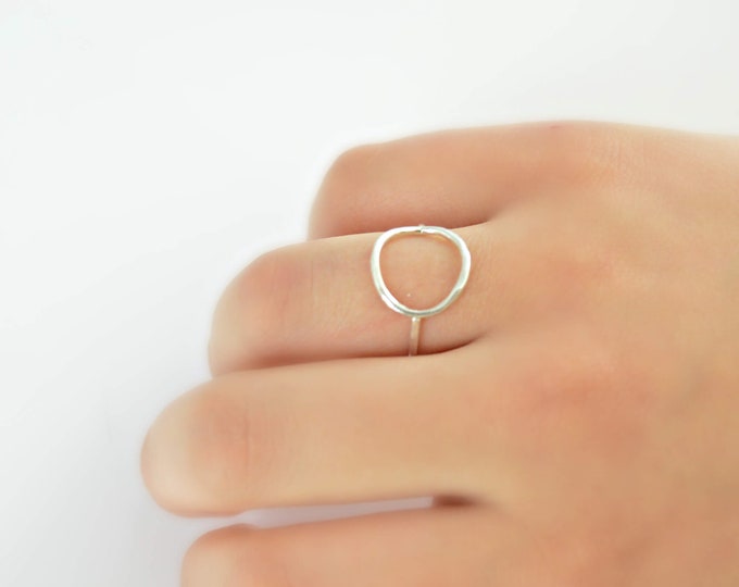 Open Circle Ring for Her - Silver Karma Ring, Simple Everyday Gift for Her