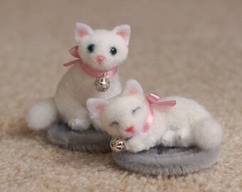 miniature dollhouse pet, tiny cat sculpture, felted cat, Miniature Cat, Dollhouse Miniature Cat, Felted Animal, Made to order