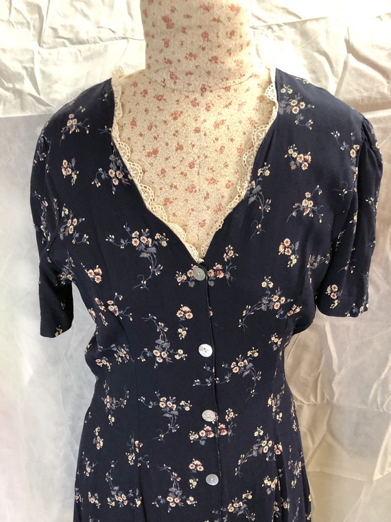 Vintage 1990s Decked Out Short Sleeved Floral Lac… - image 2