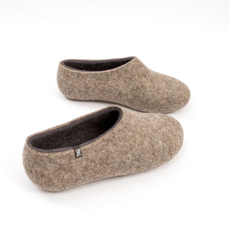 Wool Felt Slippers for Men, Organic Grey Slippers, warm home shoes with merino wool lining image 7