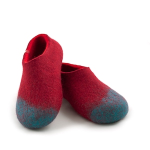 Felted wool slippers for women in red & blue merino wool, comfy wool clogs for home