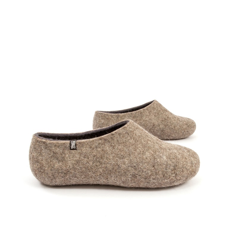 Wool Felt Slippers for Men, Organic Grey Slippers, warm home shoes with merino wool lining image 4