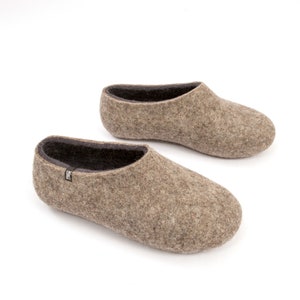 Wool Felt Slippers for Men, Organic Grey Slippers, warm home shoes with merino wool lining image 5