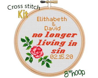 Ne plus vivre dans Sin Cross Stitch Kit. Kit de date de noms personnalisés. Modèle moderne de point de croix. Cadeau de mariage. Kit de point de croix de marié de mariée.