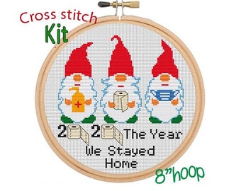 2020 L’année où nous avons séjourné à la maison Cross Stitch Kit. Ornement de Noël. 2020 Pandemic Quarantine Christmas Décor. Masque. Assainisseur. Papier toilette