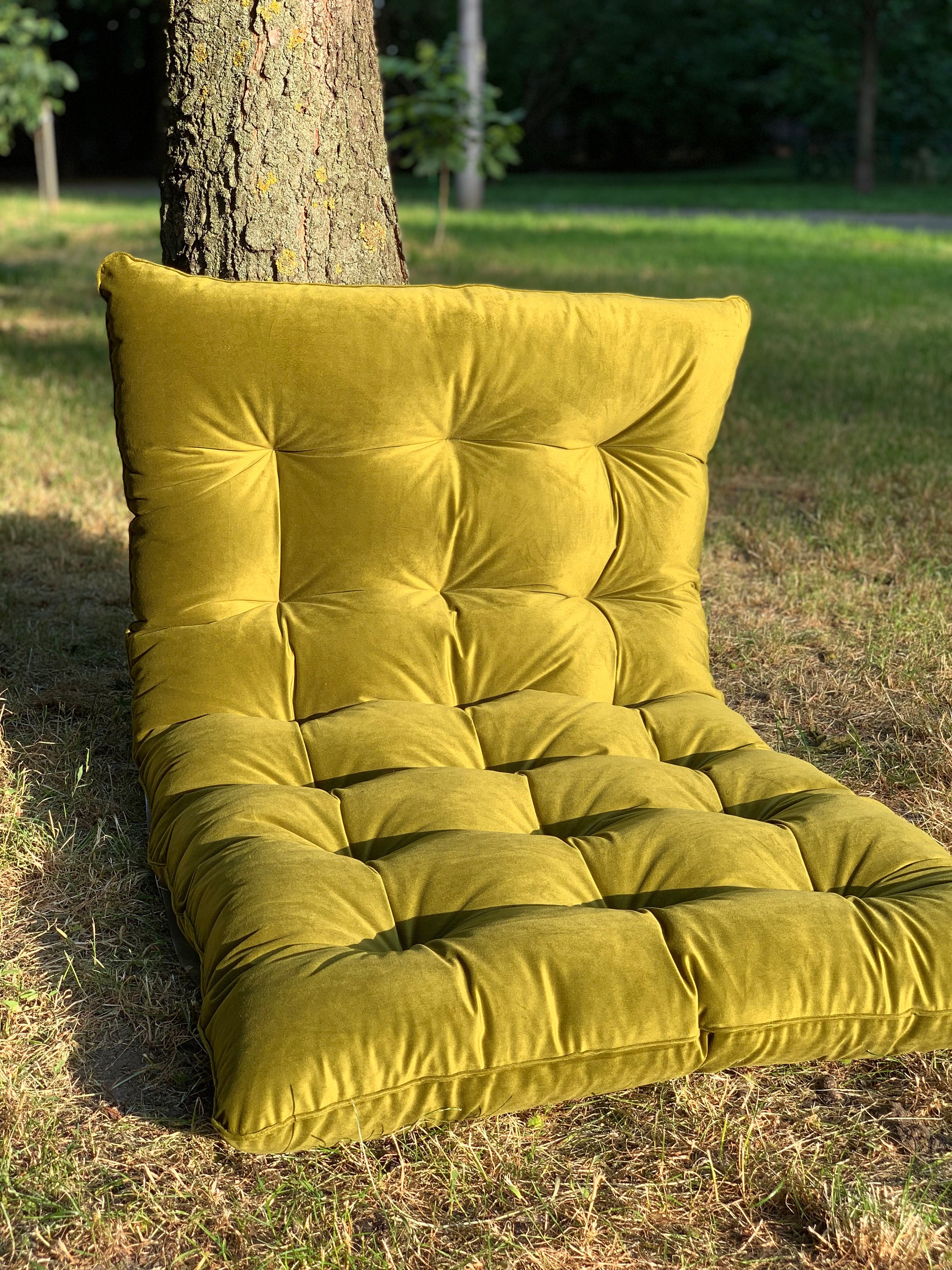 Futon Rug for sale Only 4 left at 75