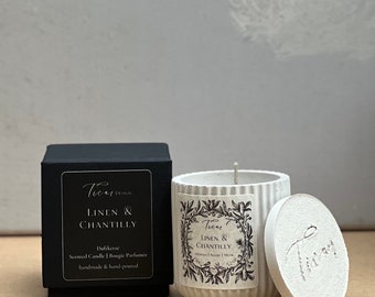 Linen & Chantilly scented candle