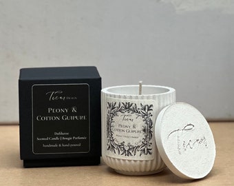 Scented candle Peony & Cotton Guipure