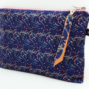 Midi Clutch Tasche ~ Kosmetik ~ Tulpe ~ Handgemacht ~ Aquarell ~ Oberflächenmuster ~ Druckdesign ~ Accessoires ~ Handgezeichnet