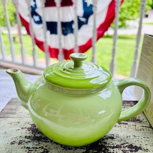 Le Creuset Kiwi - Etsy