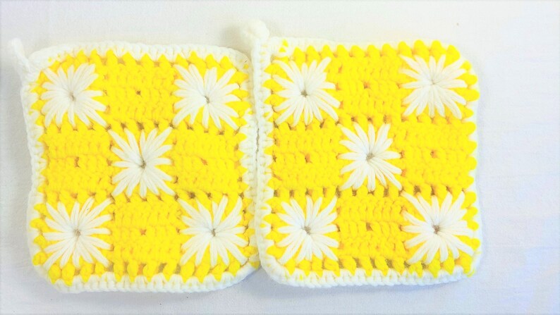 Kitschy Kitchen Decor Vintage Crochet Doll Face Pot Holders-Hot Pads Yellow Retro Kitchen Decor