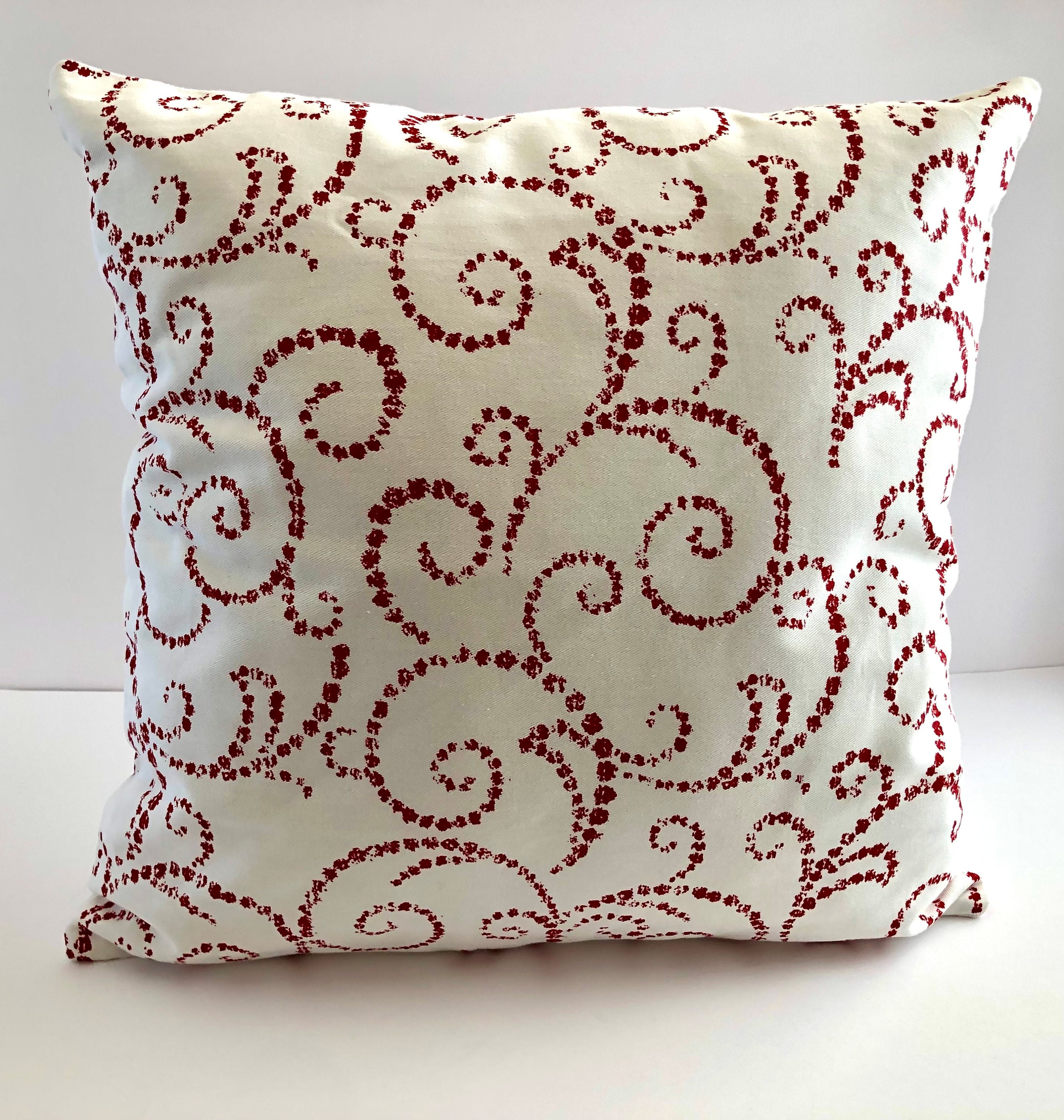 Red White Mud Cloth Pattern Throw Pillow With Insert – Reflektion