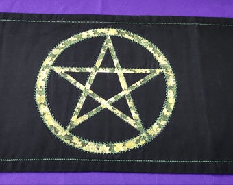 Green and Gols Ivy Pentacle Altar Runner