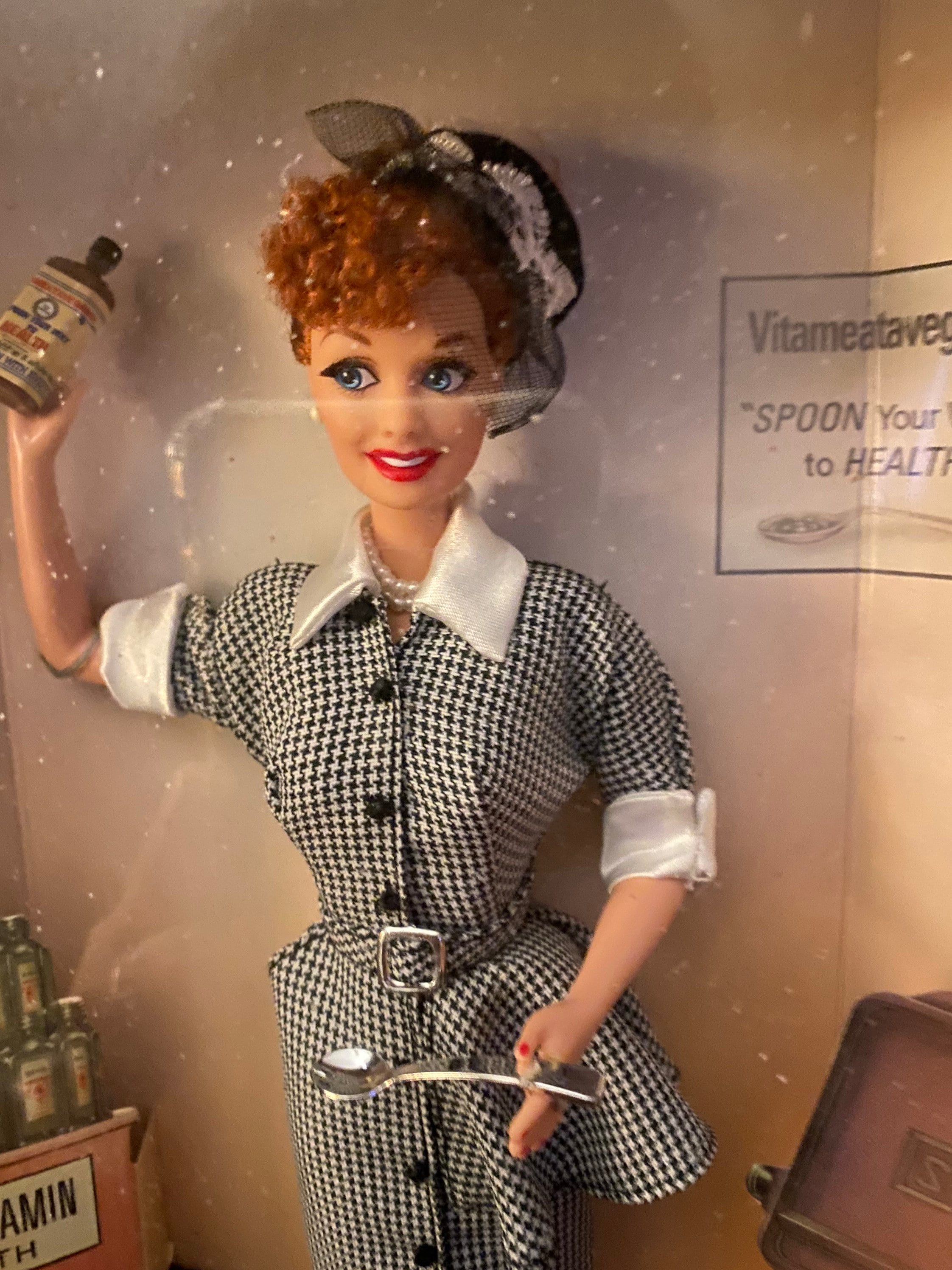 I Love Lucy Collector Edition Barbie Doll~ Lucy Does A Tv Commercial 1997 Agrohort Ipb Ac Id