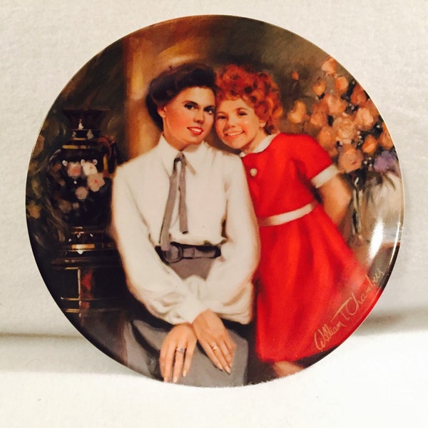 1983 Edwin M. Knowles Limited Edition Collector Plate - "Annie and Grace" - By William Chambers