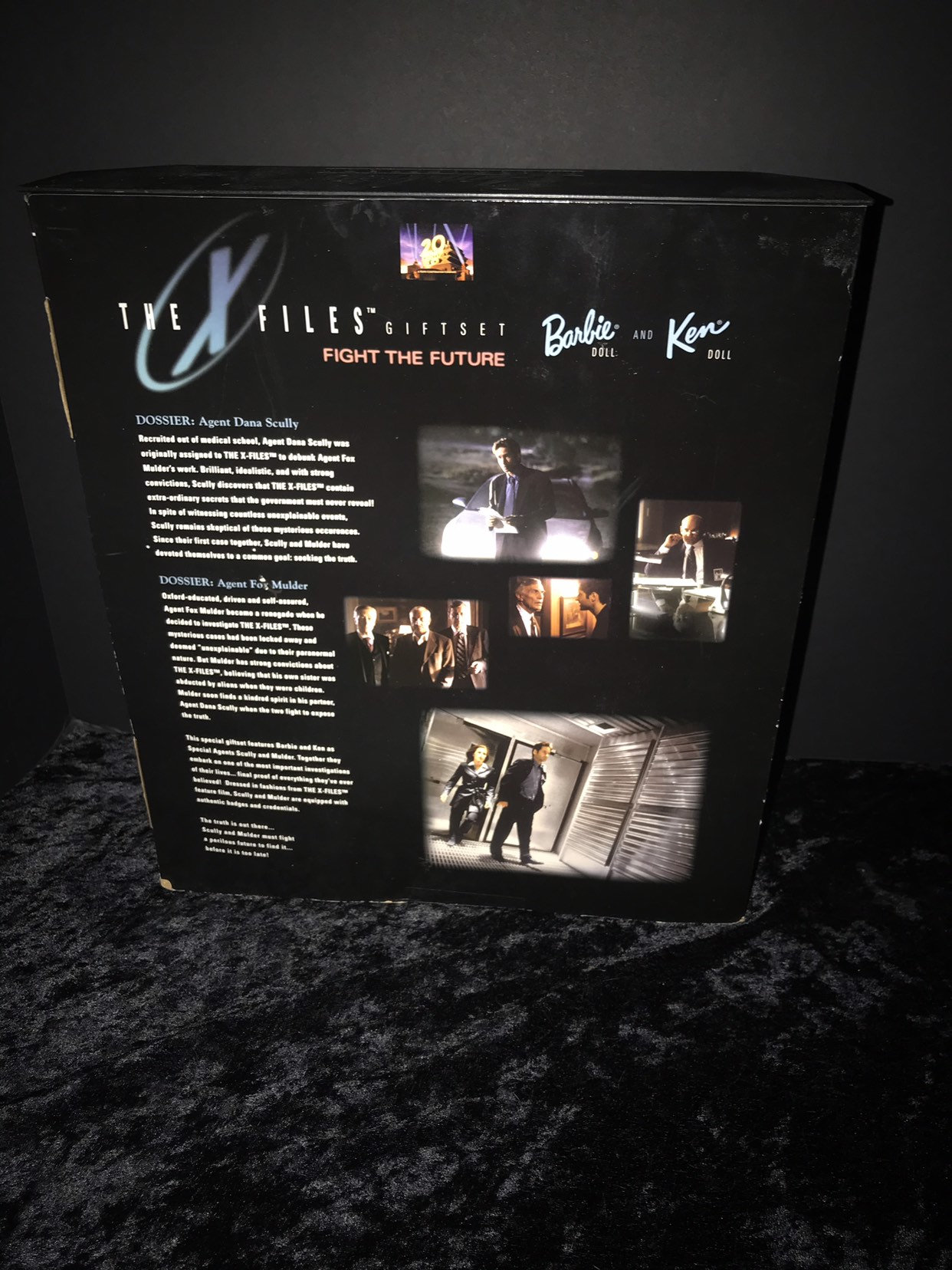 Amazon.co.jp: The X-Files Barbie & Ken Giftset by Fight the