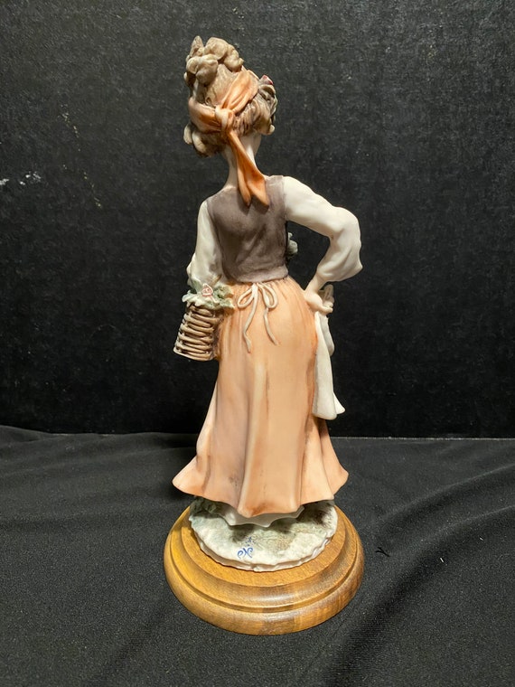 Giuseppe Armani Figurine country Girl - Etsy