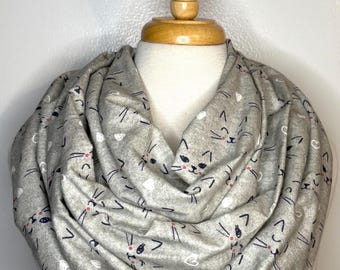 Cat Infinity Scarf – Loop Scarf, Black Cat Print, Cozy Gift for Her, Autumn Fashion Accessory, Grey Kitten
