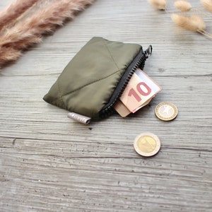 Cartera Pequeña Acolchada Caqui - Hannisch