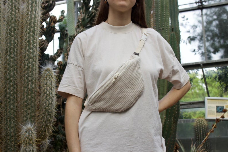 Cord cream complete bum bag hannisch image 3