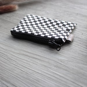 Cartera Pequeña Cuadros Negro Blanco - Hannisch imagen 4
