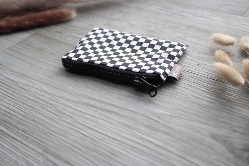 Cartera Pequeña Cuadros Negro Blanco - Hannisch imagen 4