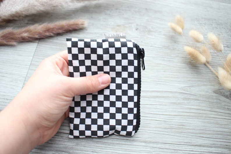 Cartera Pequeña Cuadros Negro Blanco - Hannisch imagen 2