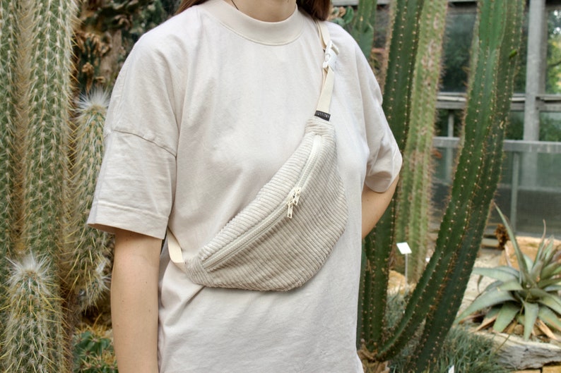 Cord cream complete bum bag hannisch image 1