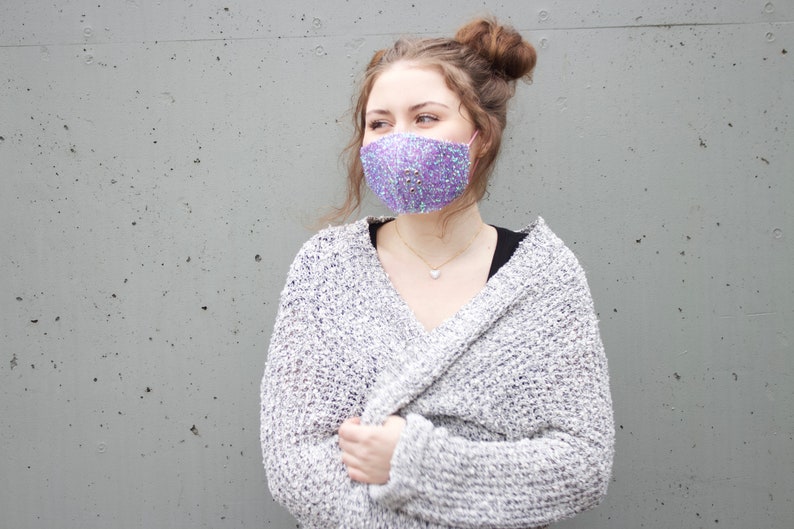 Holographic Lilac Fuzzy Glitter Mask- hannisch Holographic Lilac Fuzzy Glitter Mask- hannisch