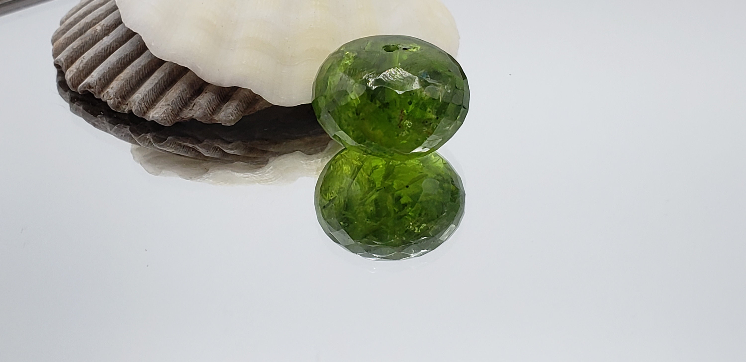 Extra Large 25ct. Hand Faceted Peridot Rondelle Bead 15.8mm X - Etsy