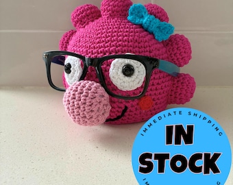 Hand Crocheted Posy Glasses Holder – Kids Desk Organizer