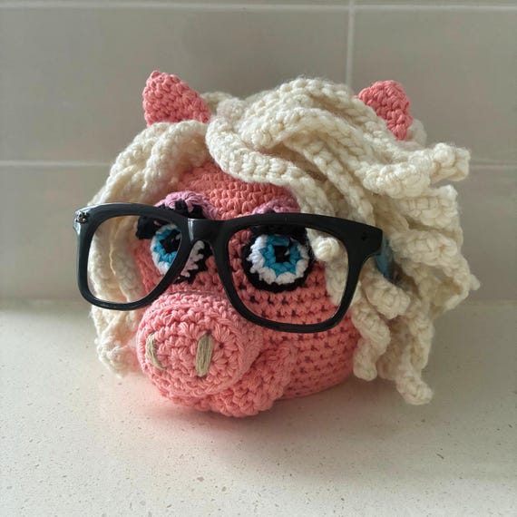 Handmade Crochet Miss Piggy Glasses Holder: Muppet Desk Decor - 1 in stock