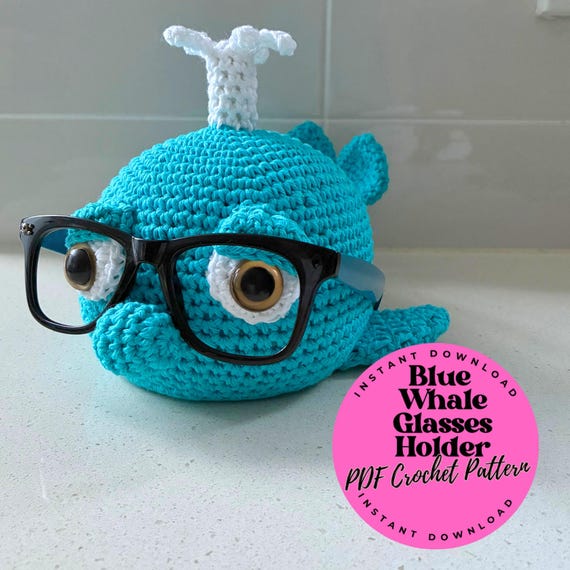 Blue Whale Crochet Glasses Holder Pattern – Ocean Decor (PDF Pattern)