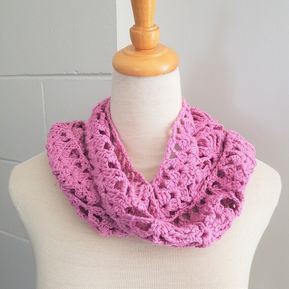 Hand Crocheted Fan Centred Scarf