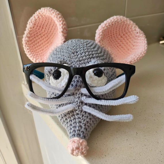 Hand Crocheted Mouse Eyeglass Holder – Cotton Desk Organizer