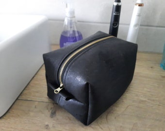 Cork leather washbag