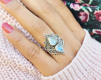 Natural Moonstone Ring, Moonstone Silver Ring, Moonstone Ring, Sterling Silver Ring, Moonstone Statement Ring, Boho Ring, Moon Stone Ring