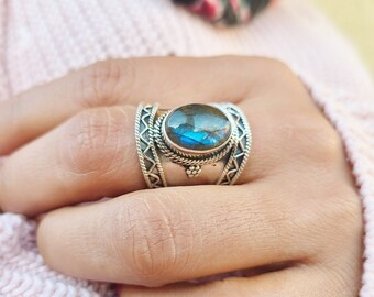 Gift For Her Blue Labradorite Ring Sterling Silver Ring Oval Gemstone Ring Labradorite Ring Dainty Ring R578 February Birthstone Ring