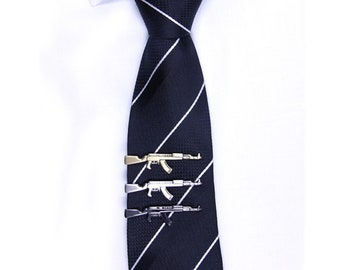 Personalisierte Krawattenstange mit Namen, AK47 Gewehr Krawattenklammer. Geschenke für veteranen, punk silber krawattenklammern, armee krawattenklammern, armee krawattenklammern