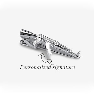 Personalisierter Namensklammer, AK47 Gewehr Krawattenklammer. Veteranen Geschenke, Punk Gewehr Clip, benutzerdefinierte Namen Krawattenclip, Militär Krawattenclip