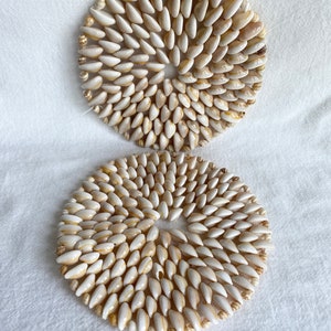 Shell Doily Set, Trivets, Cowrie Shells, 1970s Decor, Vintage, Beach Decor