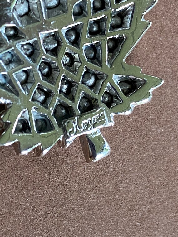 Signed Keyes Maple Leaf Rhinestone Brooch, Vintag… - image 10