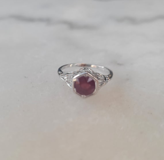 Round Ruby Vintage Ring - image 8