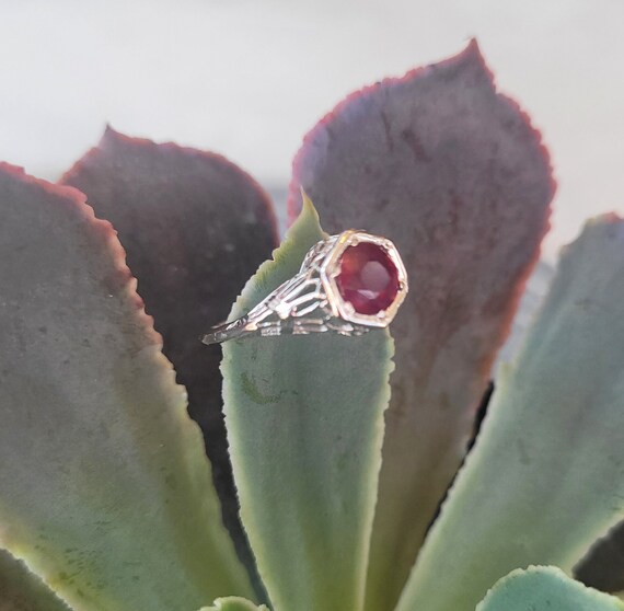 Round Ruby Vintage Ring - image 3