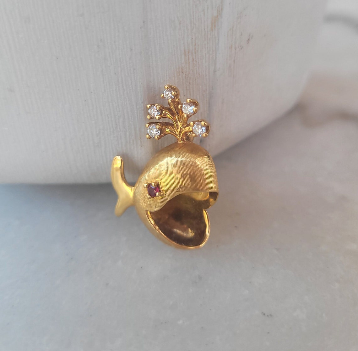 Whale Gold Brooch - Etsy
