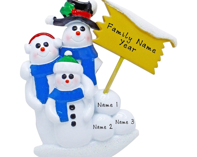 Snowman Family Ornament - Grandkids Christmas Ornamen Personalized 2024 - Family of 3 Building a Snowman, Personalized Gift For Grandparents