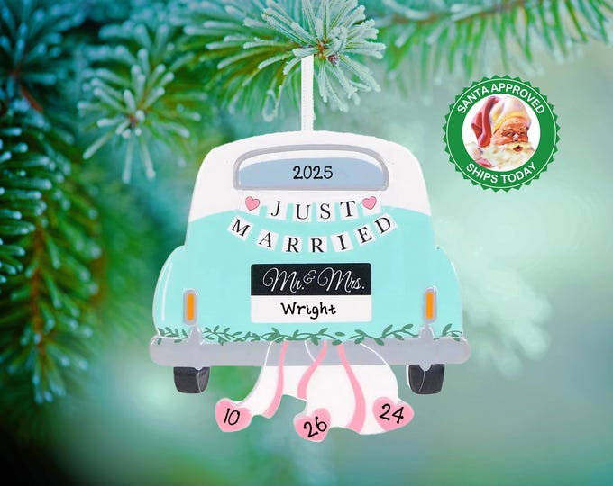 Personalized Just Married Ornament - Vintage Wedding Car Ornament - Wedding Couple First Christmas Ornament 2025 - Bride and Groom Newlywed