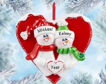 Sweetheart Couple Christmas Ornament 2026 – Snowman Couple Heart Ornament – First Christmas Gift for Newlyweds With Names