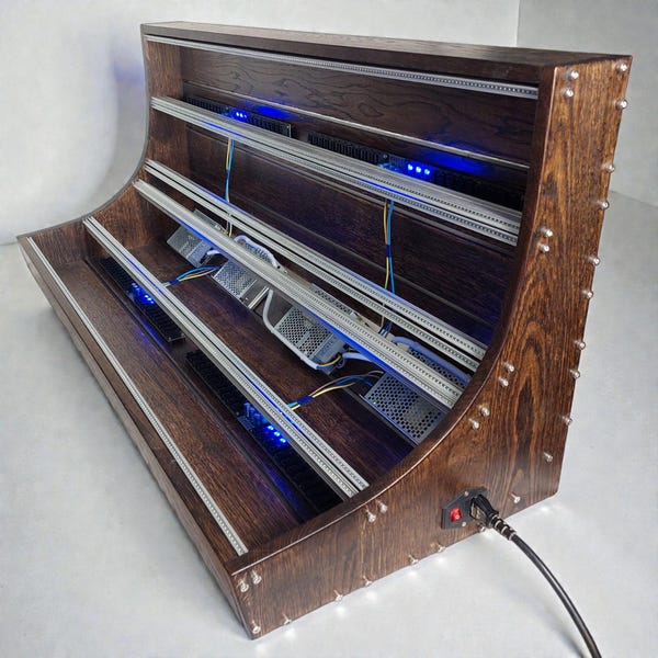 13HE Eurorack-Gehäuse MARIA • Dunkle Eiche • 56 TE / 84 TE / 104 TE / 114 TE / 126 TE / 144 TE / 168 TE / 196 TE / Ohne Stromversorgung