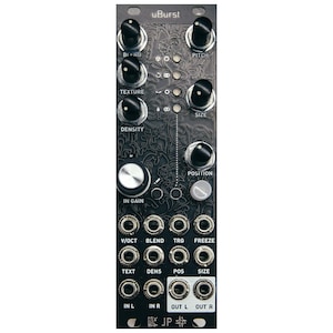 Può includere: Un modulo sintetizzatore nero con manopole e pulsanti etichettati "Blend", "Texture", "Density", "In Gain", "Pitch", "Size", "Position", "V/Oct", "Blend", "Trig", "Freeze", "Text", "Dens", "Pos", "Size", "In L", "In R", "Out L", "Out R" e "JP#"